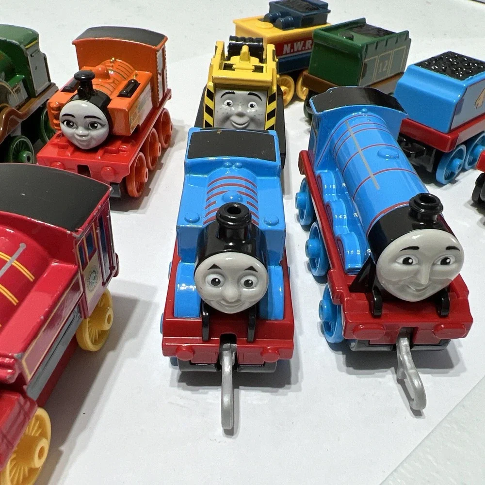 2020 Gullane Thomas Limited Mattel Mixed‎ Metal Plastic Train LOT 12 Pieces